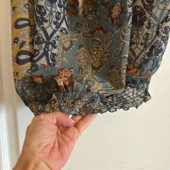 Sheer blouse - Picture 3 of 3